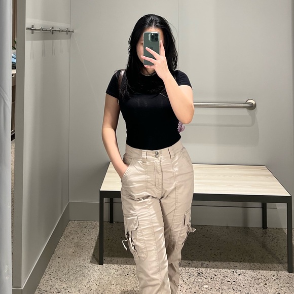 Meet your Posher, Olyn - Picture 1 of 1